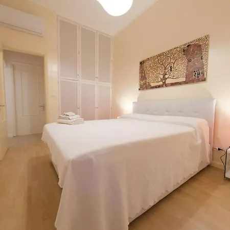 Fine Apartments: Al Corso 39