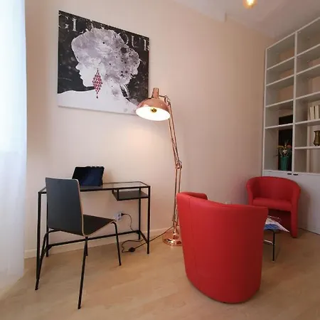 Fine Apartments: Al Corso 39 דירה