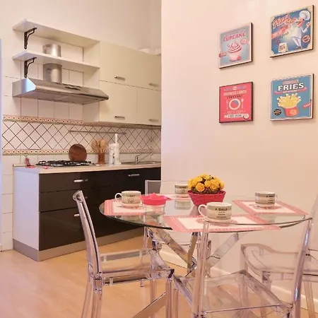 Fine Apartments: Al Corso 39 * קליארי